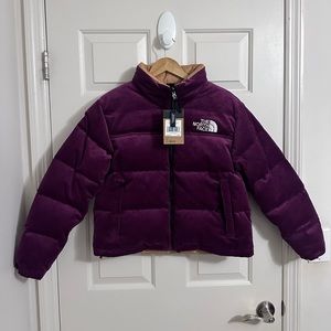 Women’s ’92 Reversible Nuptse Jacket. Size Medium. Boysenberry/Almond Butter.